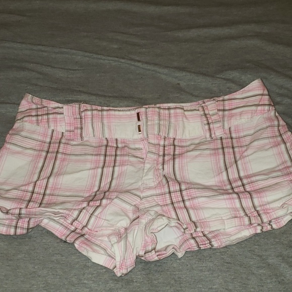 Shorts - Picture 1 of 2